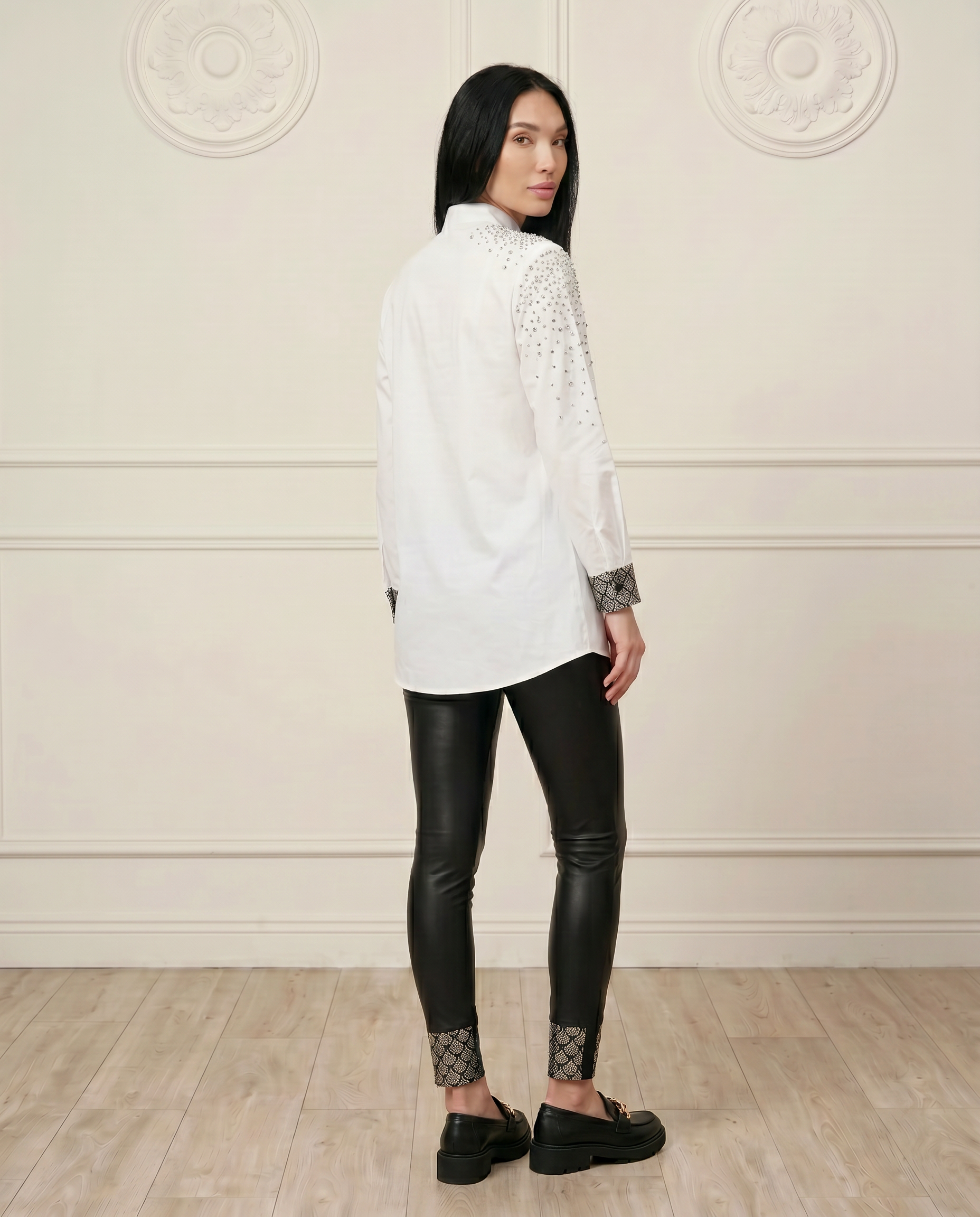 ROMAR Crystal and Scale shirt and leggings set featuring a stylish jacket with shimmering details and matching leggings.